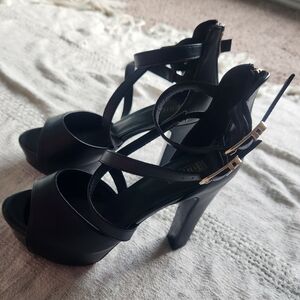 IDIFU Women's  Crisscross Strappy Platform High Chunky Heels Size 7.5